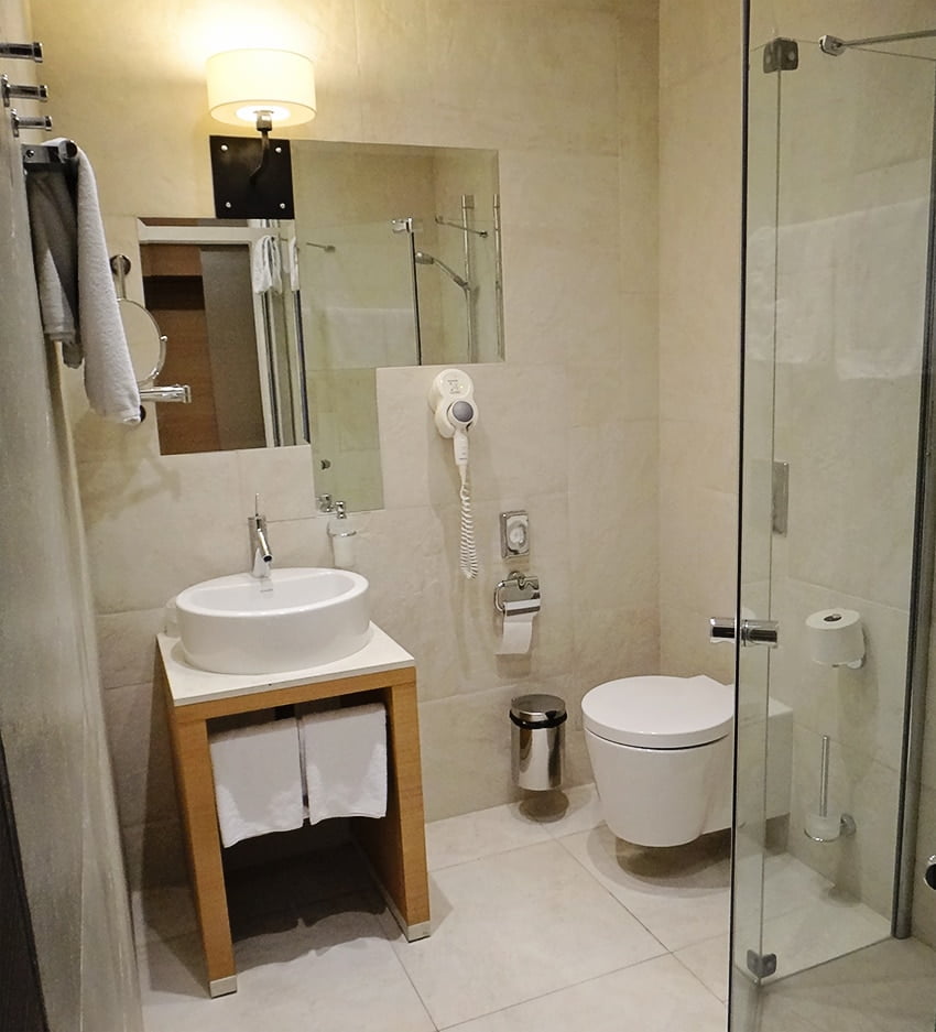Hotel Bulwar Toruń bathroom