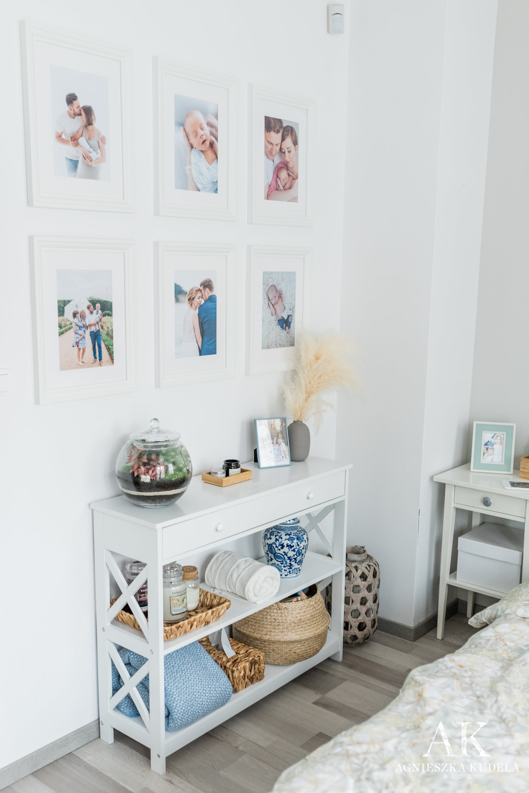 white bedroom console