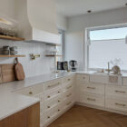 mala-kuchnia-z-oknem-na-srodku-AgnieszkaKudela_pl-IMG_1240