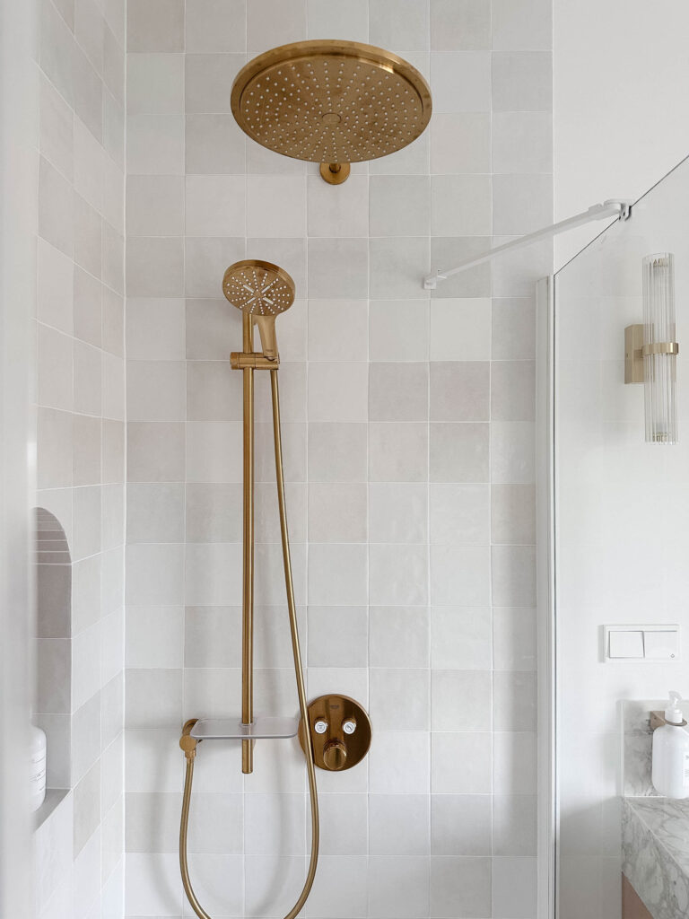 złota armatura prysznicowa GROHE z termostatem 